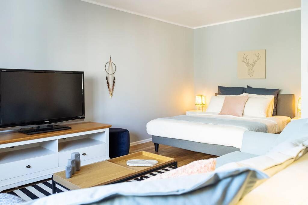 Good Vibes Central Apartment Бухарест Экстерьер фото