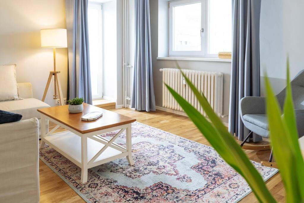 Good Vibes Central Apartment Бухарест Экстерьер фото